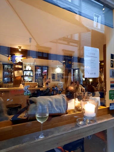 Luise Bar & Cafe photo 2